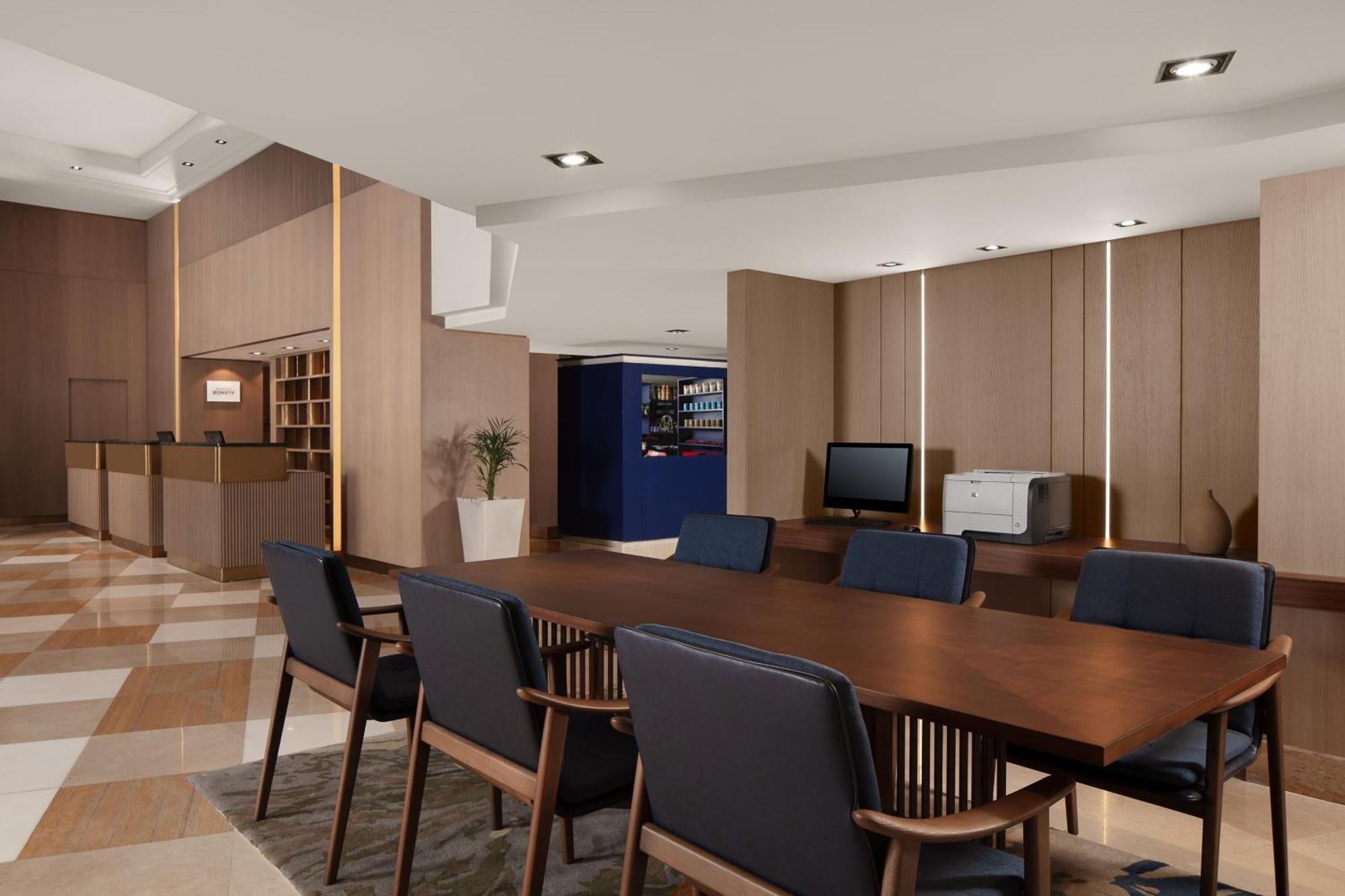Delta Hotels By Marriott Istanbul West Zewnętrze zdjęcie